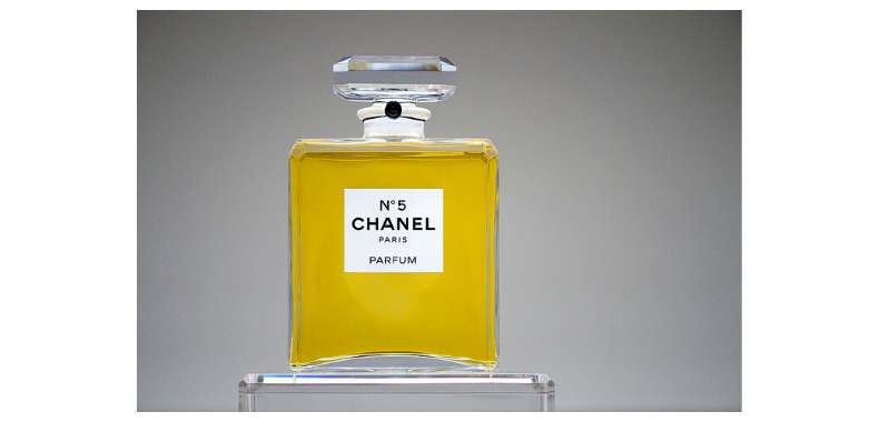 Chanel N5 la storia del profumo di Coco