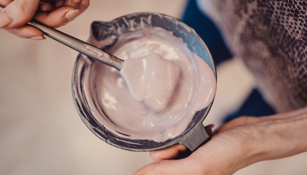 tinta per i capelli ecco come togliere le macchie dalla palle